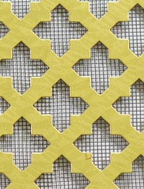 Fancy Cross brass 1X1m with black backing mesh 0